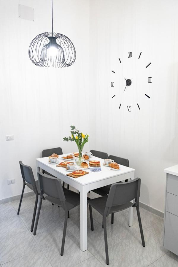Preziosi 61 Apartment เนเปิลส์ ภายนอก รูปภาพ